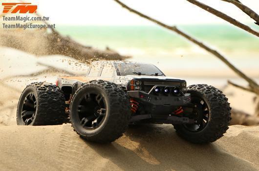 Auto - 1/10 Monster Truck Elektrisch - 4WD - RTR - Brushless- Team Magic E5 - Silver Karosserie