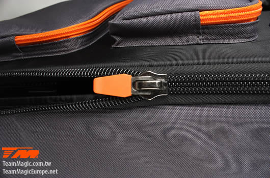 Tasche - Transport - Team Magic 1:8 F8 Supra - mit Plastik Kästen und Rädern